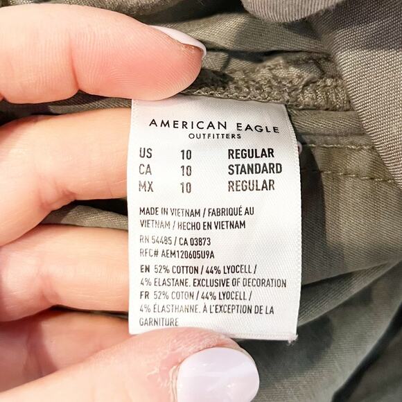 American Eagle Camo High Rise Jogger Cargo Pants Green 10 - Picture 3 of 9
